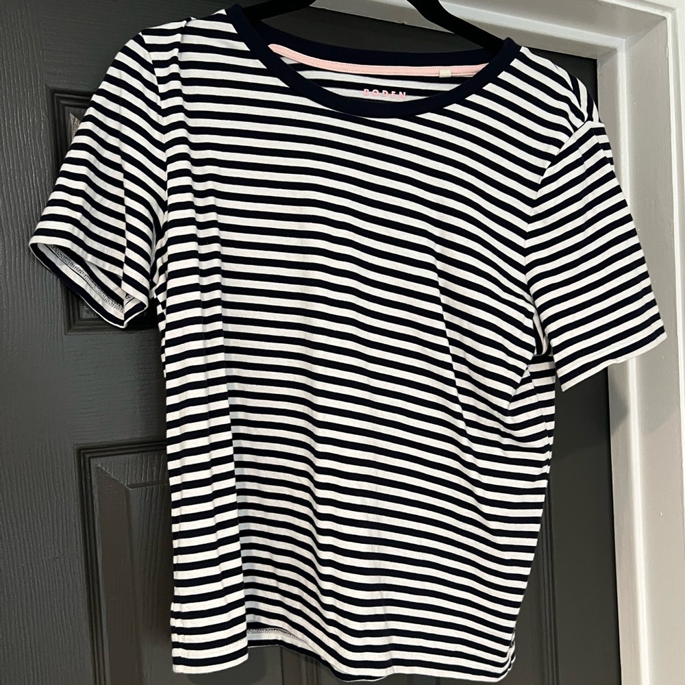 Boden Navy Striped T-Shirt size Medium